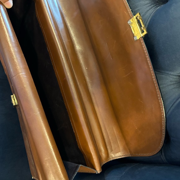 Authentic antique Italian leather attaché case.  Great condition - Picture 4 of 6